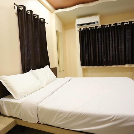 Hotel Pride Executive 索拉普 外观 照片